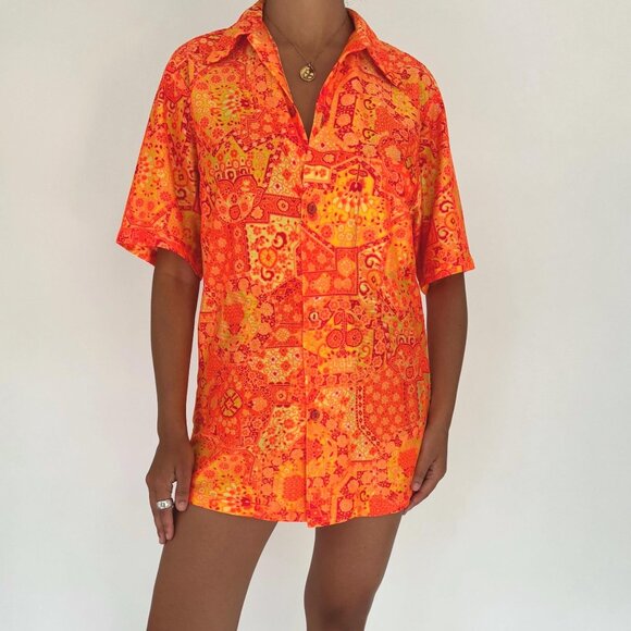 Vintage Tops - 60s vintage orange neon Hawaiian novelty print made in Hawaii button up shirt